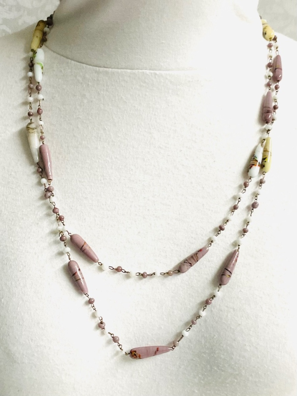 Glass Beads Necklace Vintage